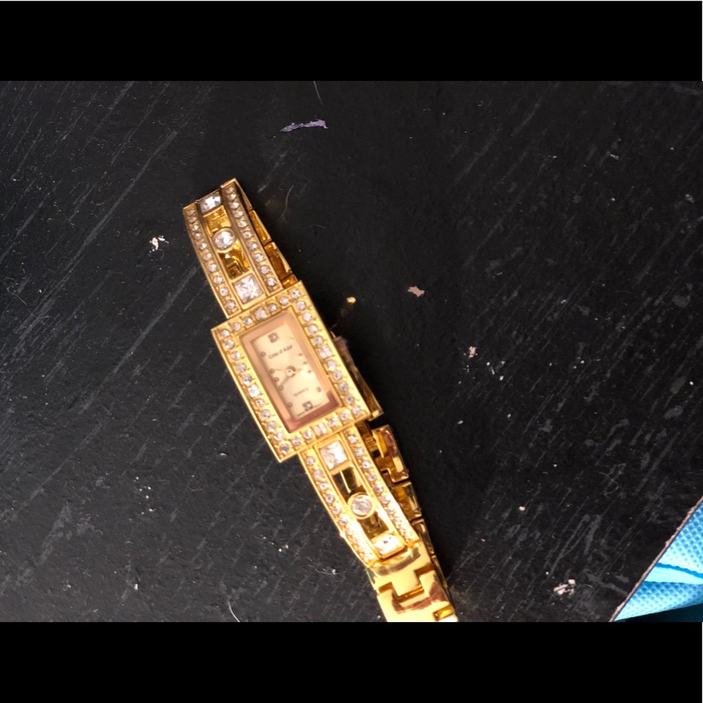High end gold watch !